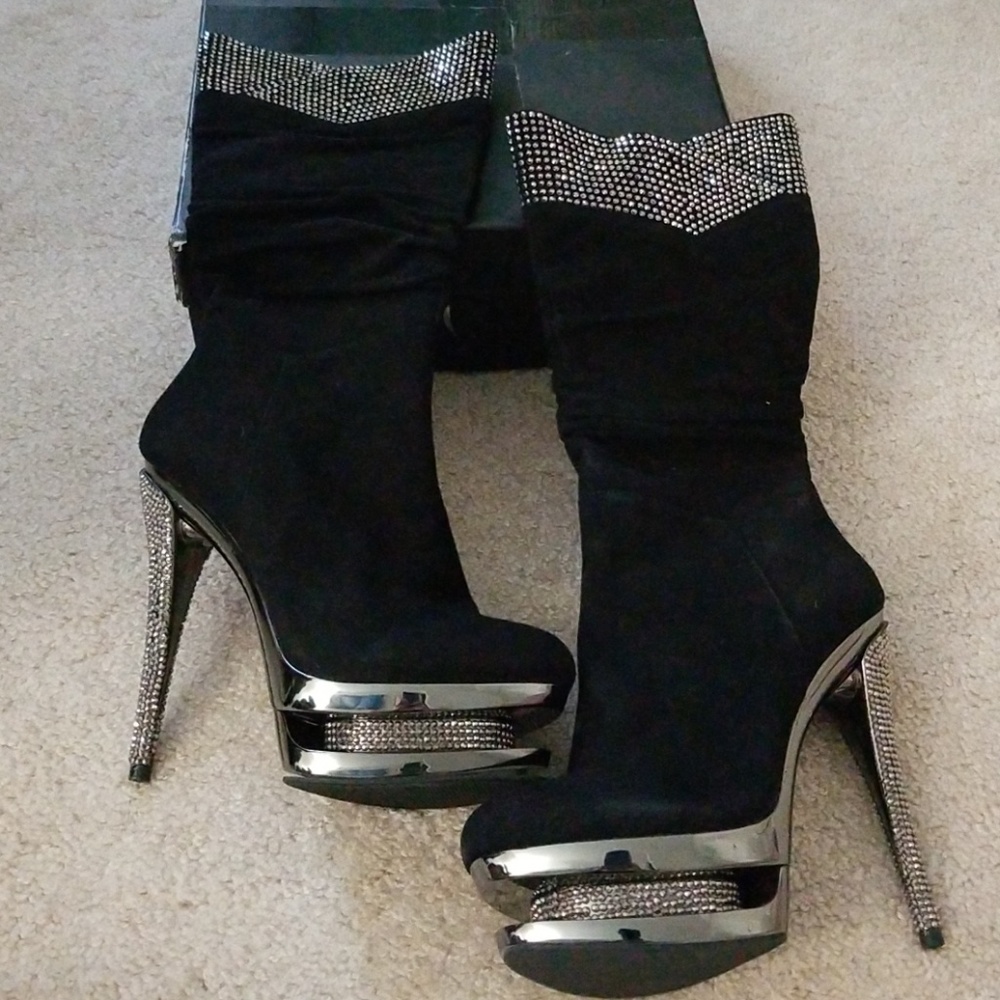 Pleaser Boots Black w Rhinestones Size 7